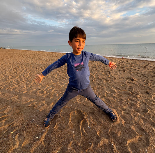 Shirt with mountain print in cobalt