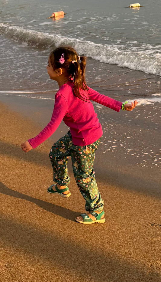 Woven trousers with jersey lining, watercolor floral print in emerald cinnamon