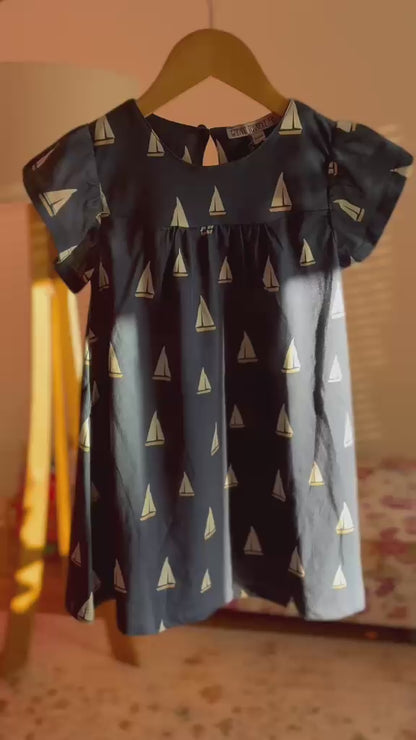Dress with sailboat print in navy and white
